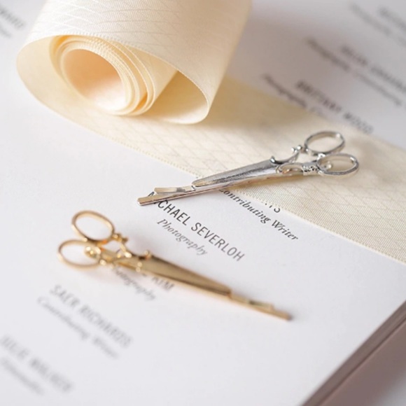 fun scissor hair pin 💝2/$20💝 - Picture 2 of 4